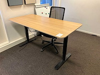 Elektrische zit/sta bureau - afbeelding 1 van  8