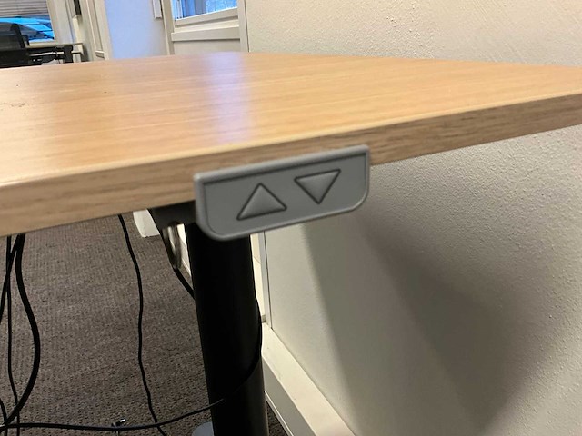 Elektrische zit/sta bureau - afbeelding 3 van  8