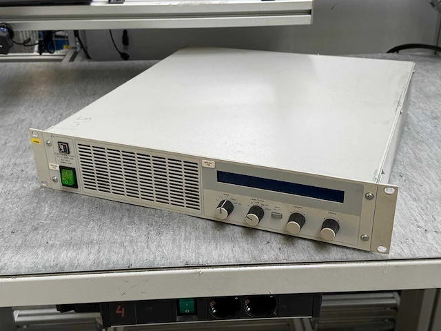 Elektro automatik - el 9080-200 2400w - labvoeding - afbeelding 1 van  4