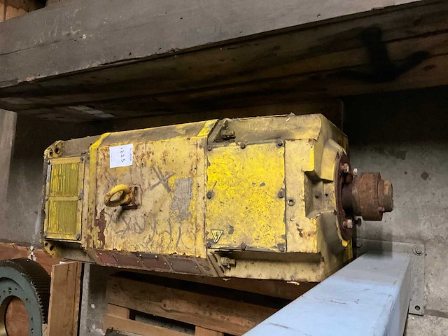 Elektro motor - afbeelding 1 van  6