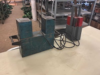 Elektromagnetische juk met testblokken en referentiestandaard - afbeelding 5 van  5