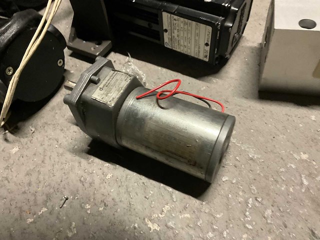 Elektromotor (13x) - afbeelding 4 van  9