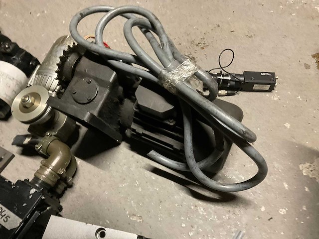 Elektromotor (13x) - afbeelding 5 van  9