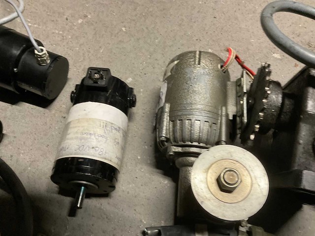 Elektromotor (13x) - afbeelding 6 van  9