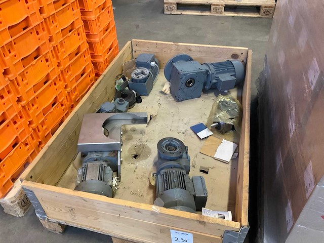 Elektromotor (4x) - afbeelding 1 van  10