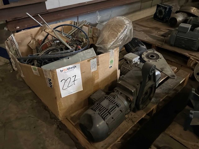 Elektromotor (4x) - afbeelding 1 van  6