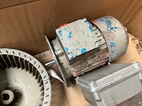 Elektromotor (4x) - afbeelding 2 van  2