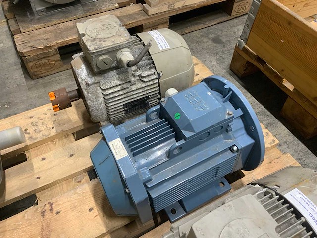 Elektromotor (4x) - afbeelding 3 van  5