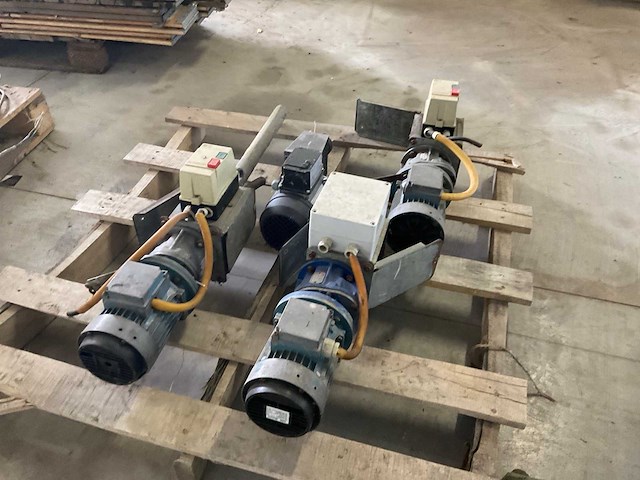 Elektromotor (5x) - afbeelding 1 van  13