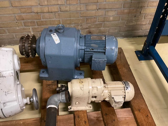 Elektromotor (5x) - afbeelding 2 van  5