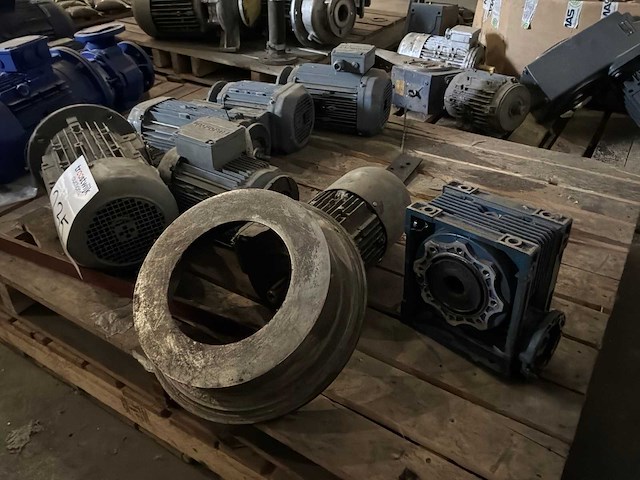 Elektromotor (6x) - afbeelding 1 van  3