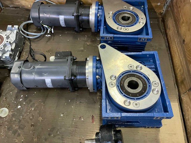 Elektromotor (7x) - afbeelding 10 van  11