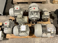 Elektromotor (7x) - afbeelding 1 van  1
