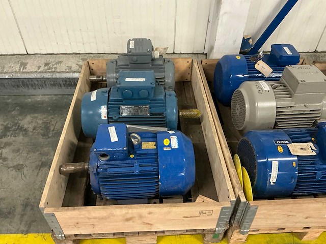 Elektromotor (9x) - afbeelding 2 van  4