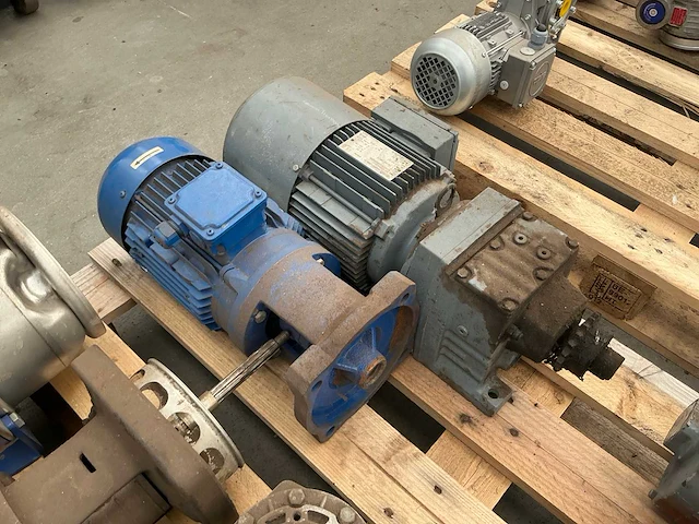 Elektromotor (9x) - afbeelding 4 van  9