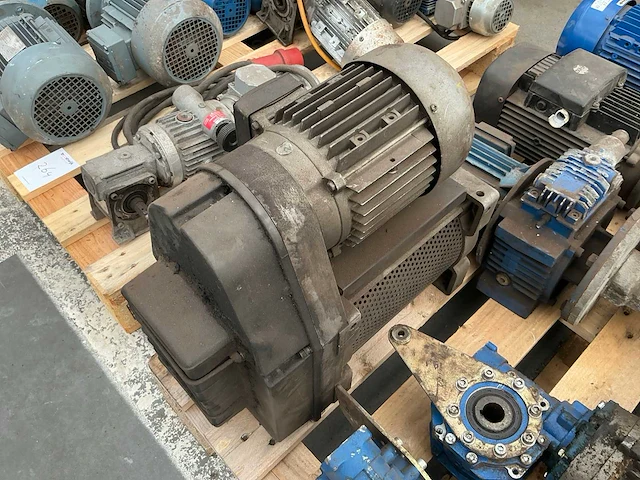 Elektromotor (9x) - afbeelding 5 van  9