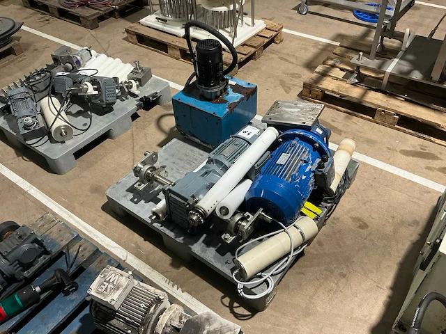 Elektromotor en divers (2x) - afbeelding 1 van  12