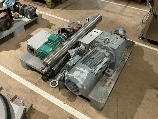 Elektromotor en divers (3x) - afbeelding 1 van  13