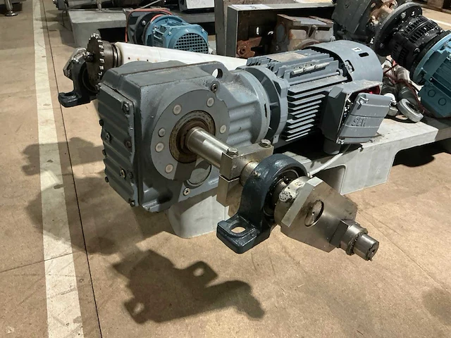 Elektromotor en divers (5x) - afbeelding 2 van  13