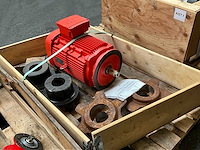 Elektromotor en kettingtandwielen - afbeelding 4 van  5