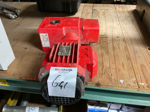 Elektromotor met vertragingskast - afbeelding 2 van  2