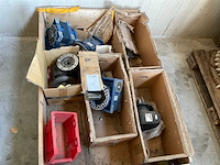 Elektromotor met vertragingskast - afbeelding 1 van  3