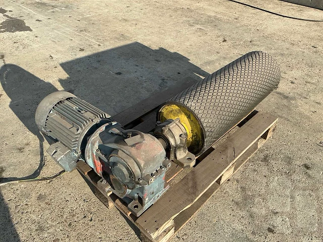 Elektromotor met vertragingskast - afbeelding 1 van  10