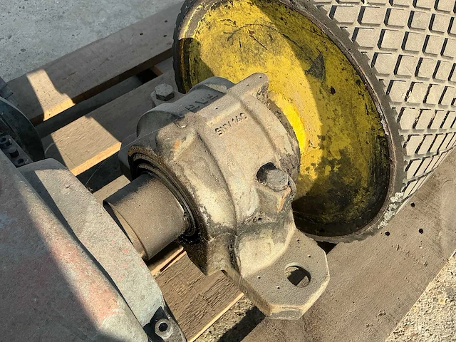 Elektromotor met vertragingskast - afbeelding 10 van  10