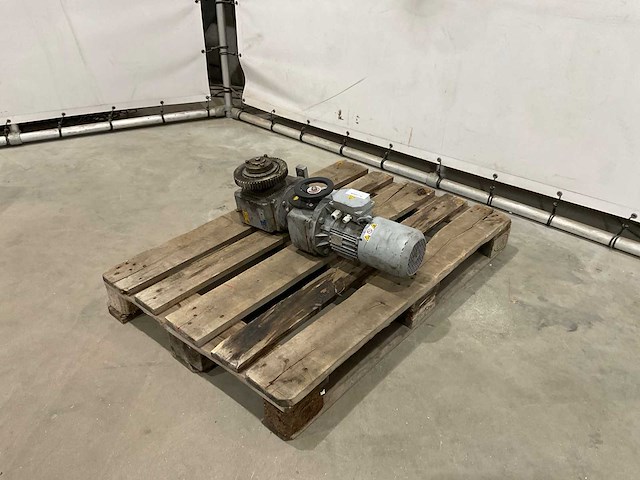 Elektromotor - afbeelding 1 van  7