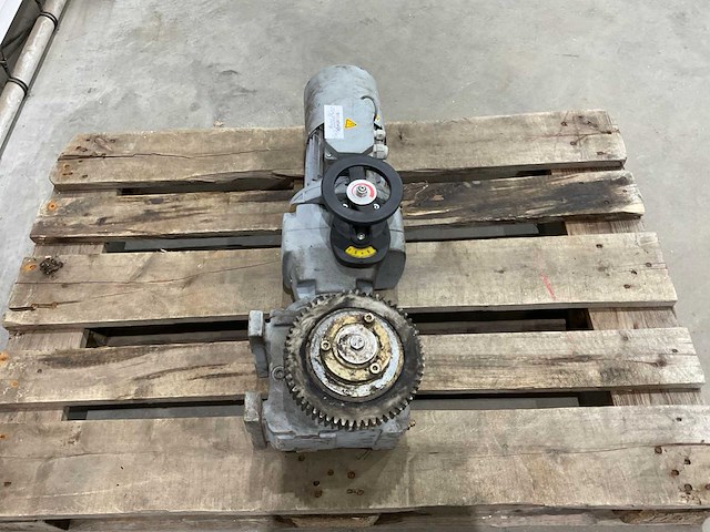 Elektromotor - afbeelding 3 van  7