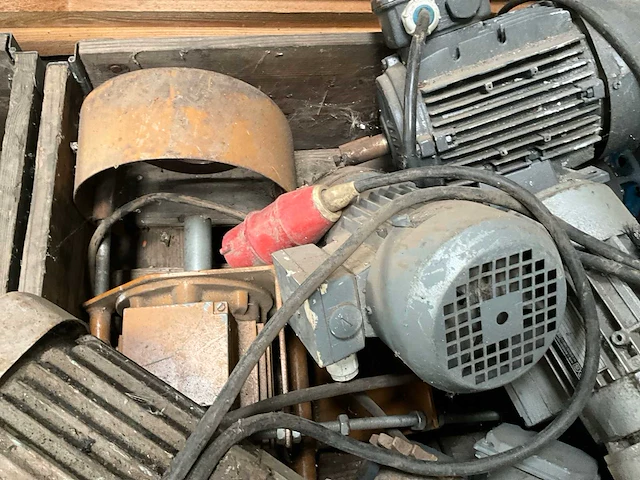 Elektromotor - afbeelding 6 van  10