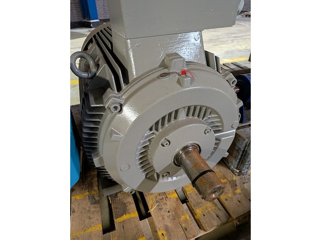 Elektromotor - afbeelding 3 van  6