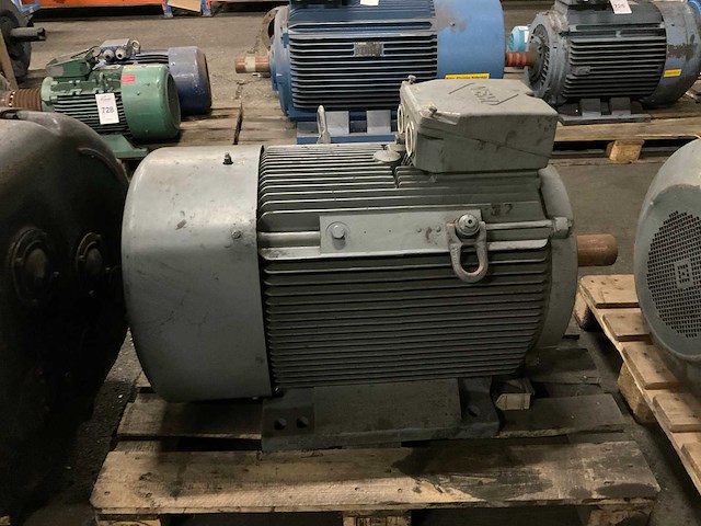 Elektromotor - afbeelding 6 van  7