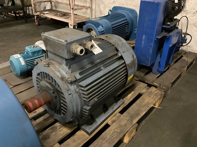 Elektromotor - afbeelding 3 van  6