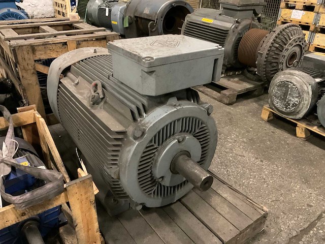 Elektromotor - afbeelding 6 van  7