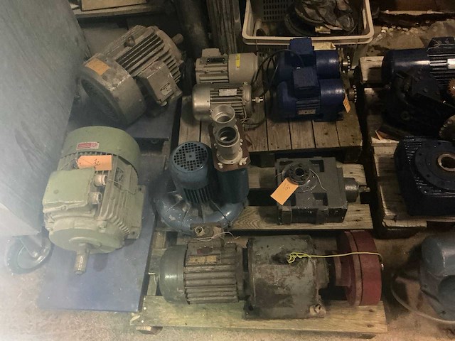 Elektromotoren divers (9x) - afbeelding 9 van  21