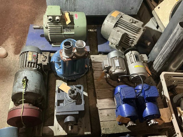 Elektromotoren divers (9x) - afbeelding 12 van  21