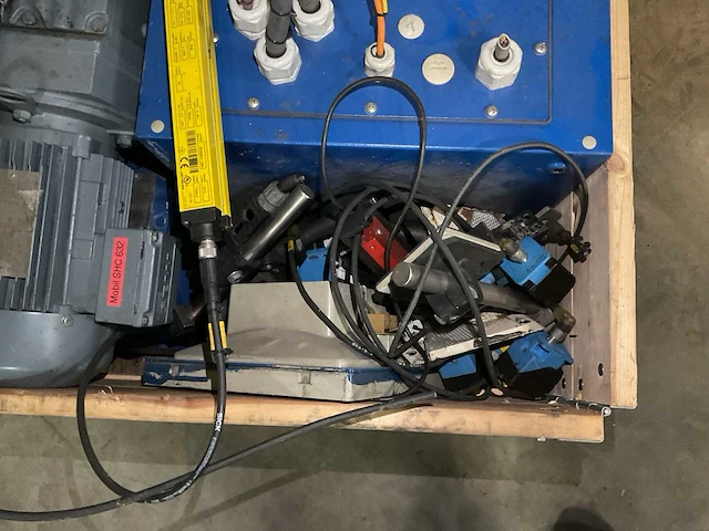 Elektromotoren en aandrijfkasten - afbeelding 3 van  6