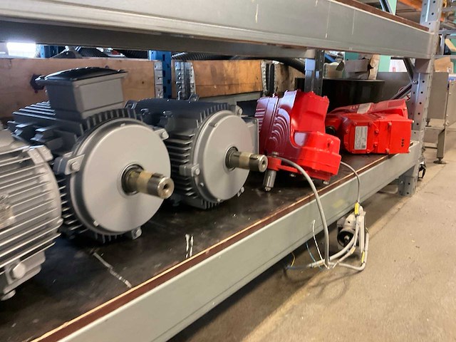 Elektromotoren en aandrijvingen - afbeelding 4 van  6