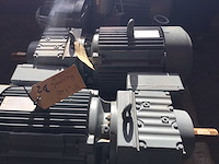 Elektromotoren met. vertraging (4x) - afbeelding 2 van  6