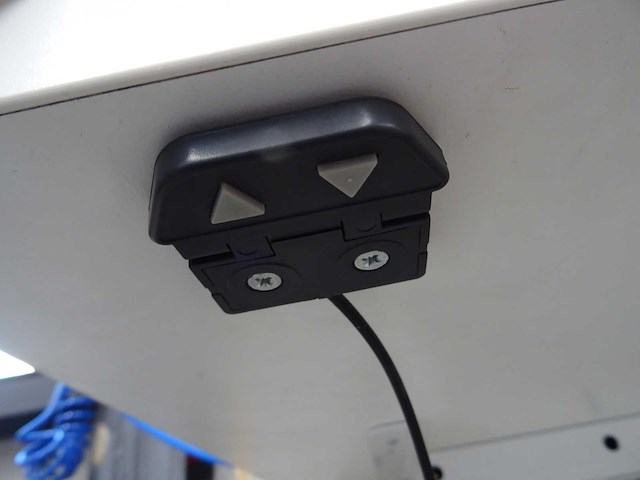 Elektronisch verstelbaar bureau - afbeelding 2 van  2