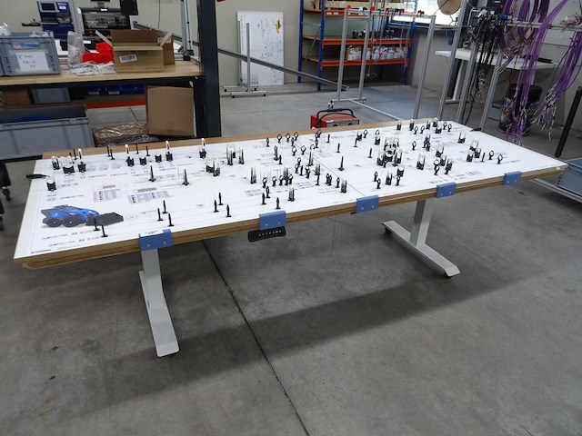 Elektronisch verstelbaar bureau - afbeelding 1 van  5