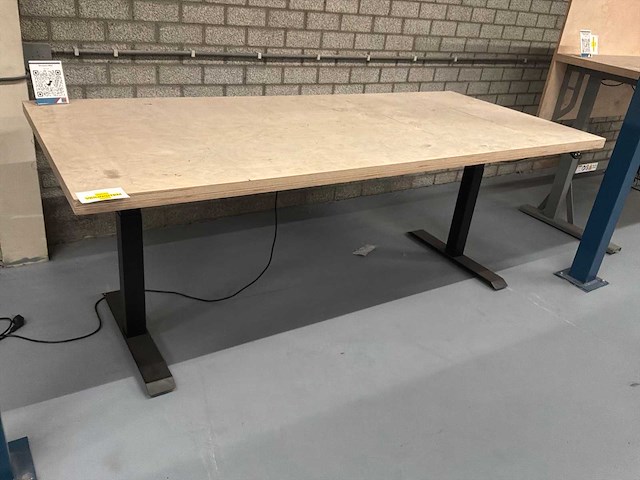 Elektronisch verstelbare werkbank (2x) - afbeelding 2 van  14
