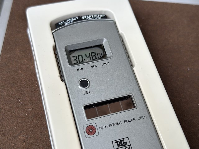 Elektronische stopwatch op zonne-energie tag heuer, solar, grijs - afbeelding 2 van  7