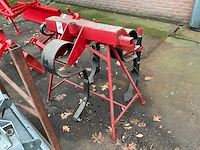 Element akkerlandbemester op bok - afbeelding 1 van  5