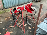 Element akkerlandbemester op bok - afbeelding 2 van  5