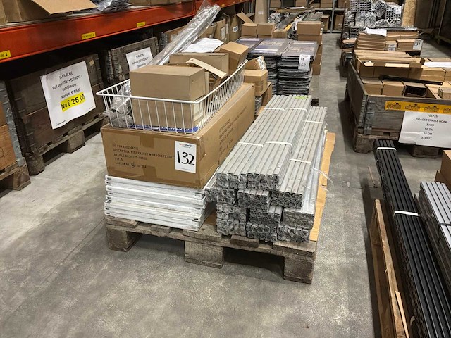 Element system wandplank stelling. (801x) - afbeelding 2 van  14