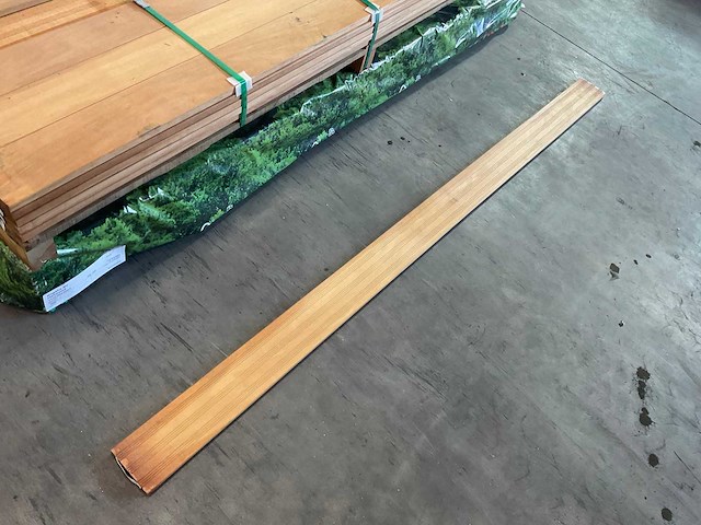 Elephant - vlonderplank hardhout semi-ribbel 215x12x1.9 cm (40x) - afbeelding 4 van  8