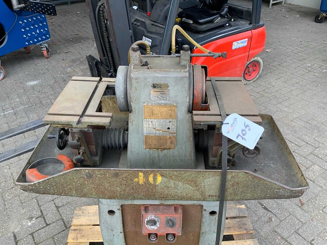 Elettromeccanica generale 12 gereedschapslijpmachine - afbeelding 1 van  1