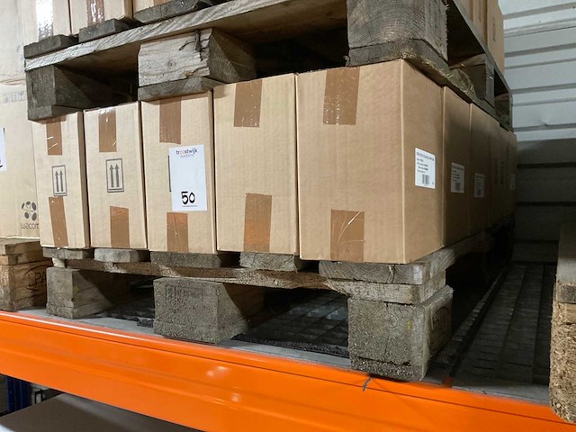 Eleven australië color lock spray (360x) - afbeelding 2 van  5